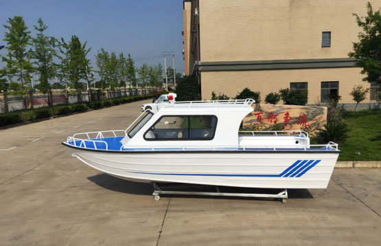 TZN620半棚铝合金公务艇